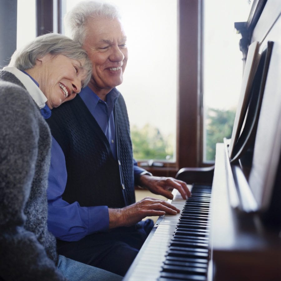 Senior Calendar_couple_piano_MC