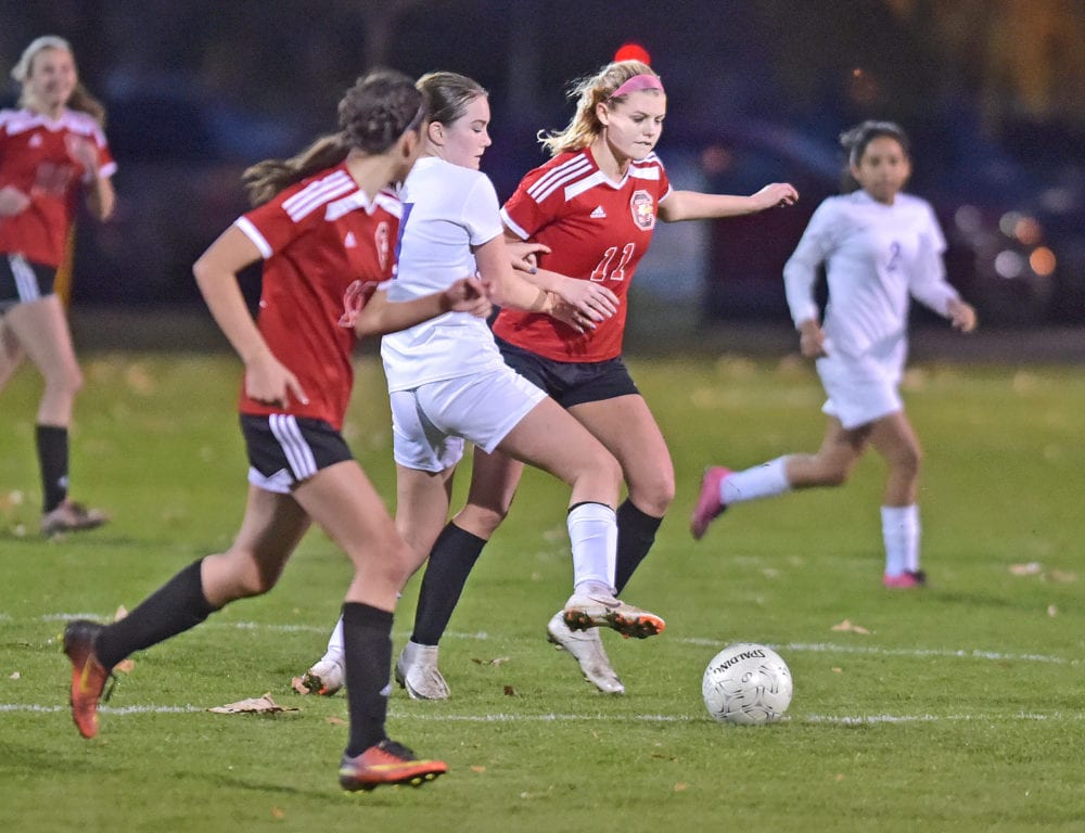 SCCS girls soccer battle to draw against Vasquez