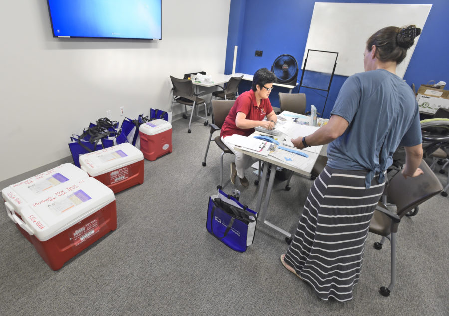 Local mothers help others during donor drive