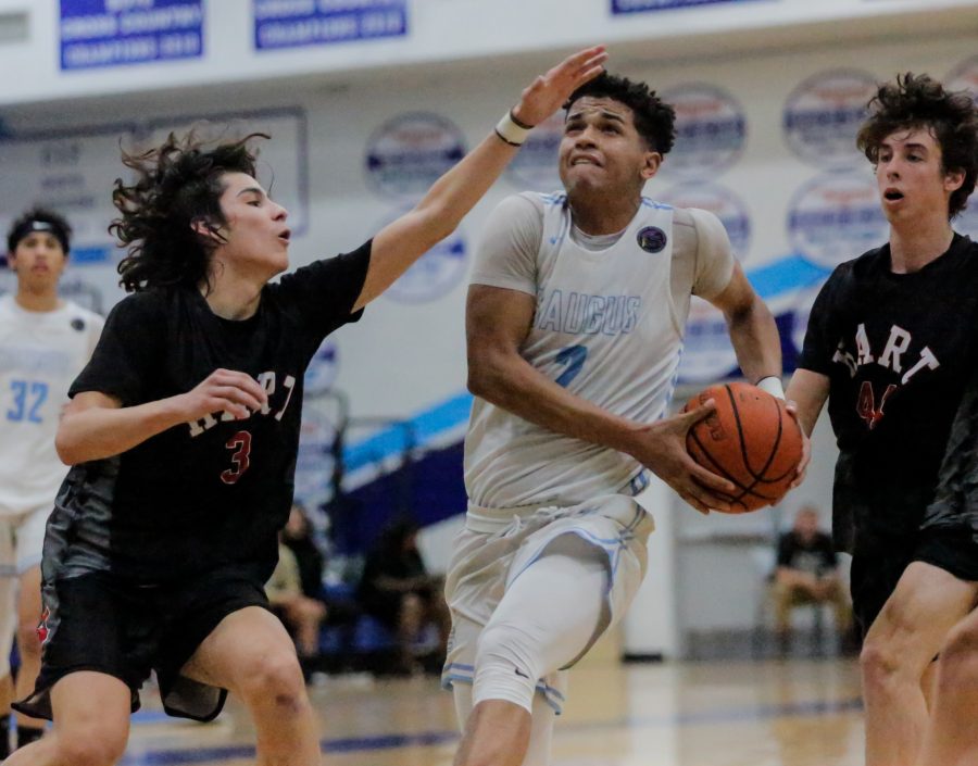 Cents boys hoops topples Hart in overtime thriller
