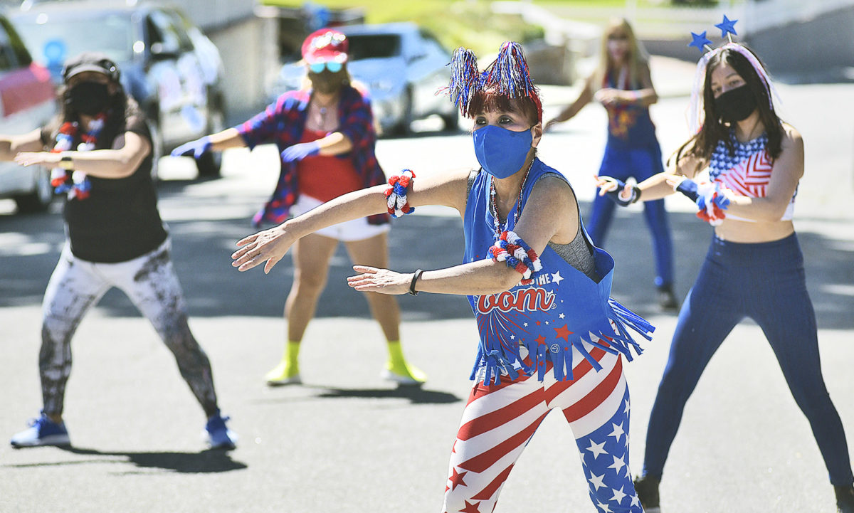 Valencia resident throws drive-by July 4 parade for neighbors